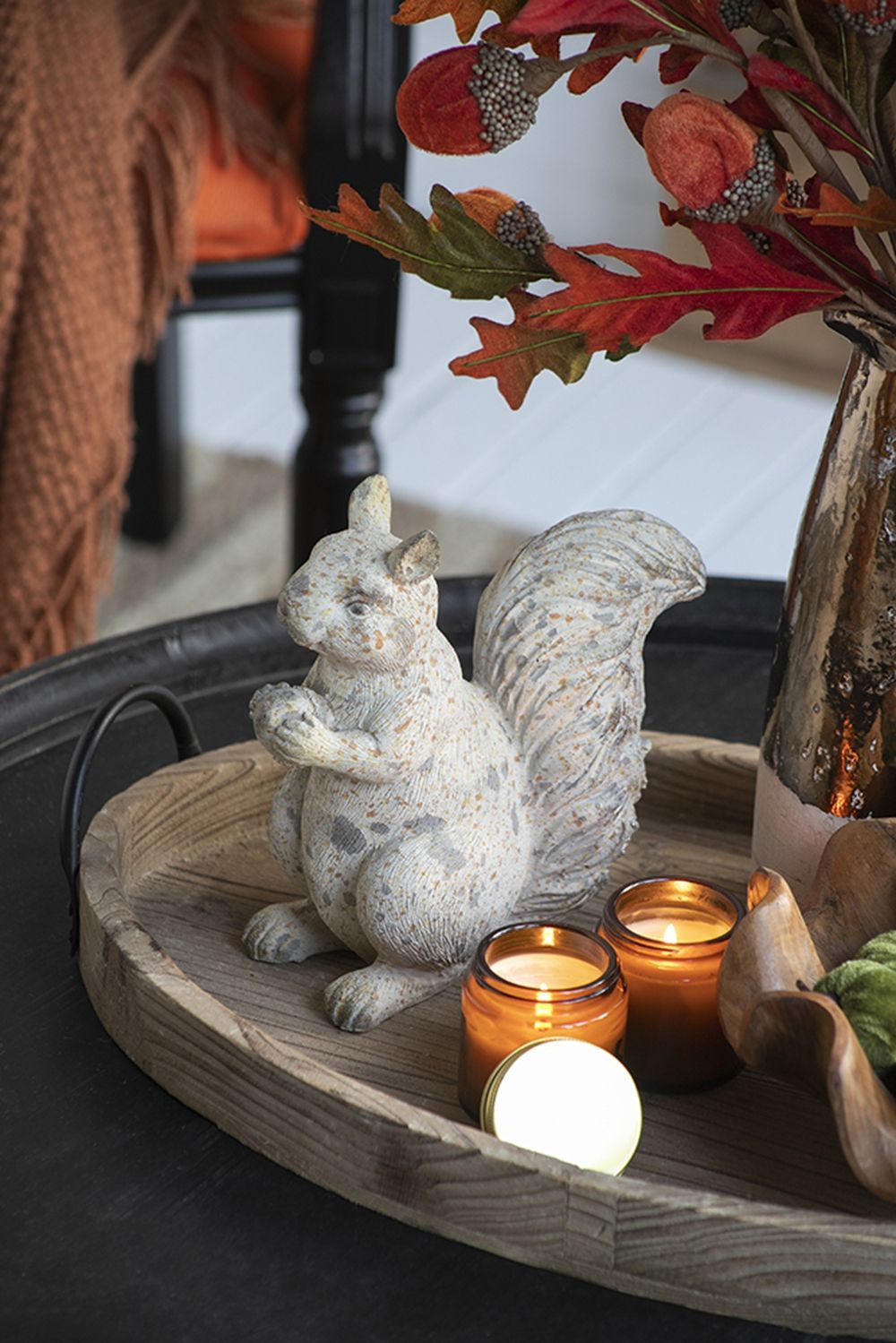 Resin Standing & Lying Down Squirrel Rustic, For Harvest Festival Fall Festival & Thanksgiving Table Decorations (Set of 2) - Antique Cream