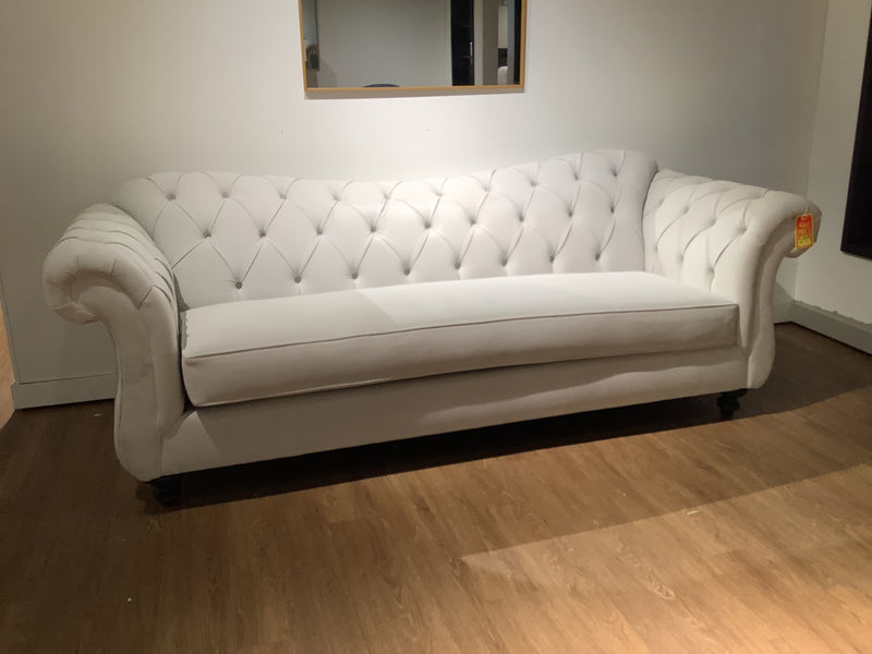 Antoinette Chesterfield White Sofa