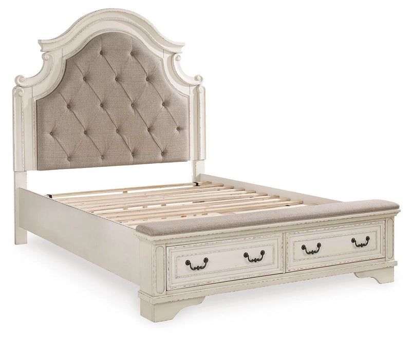 Realyn Upholstered Bedroom Set