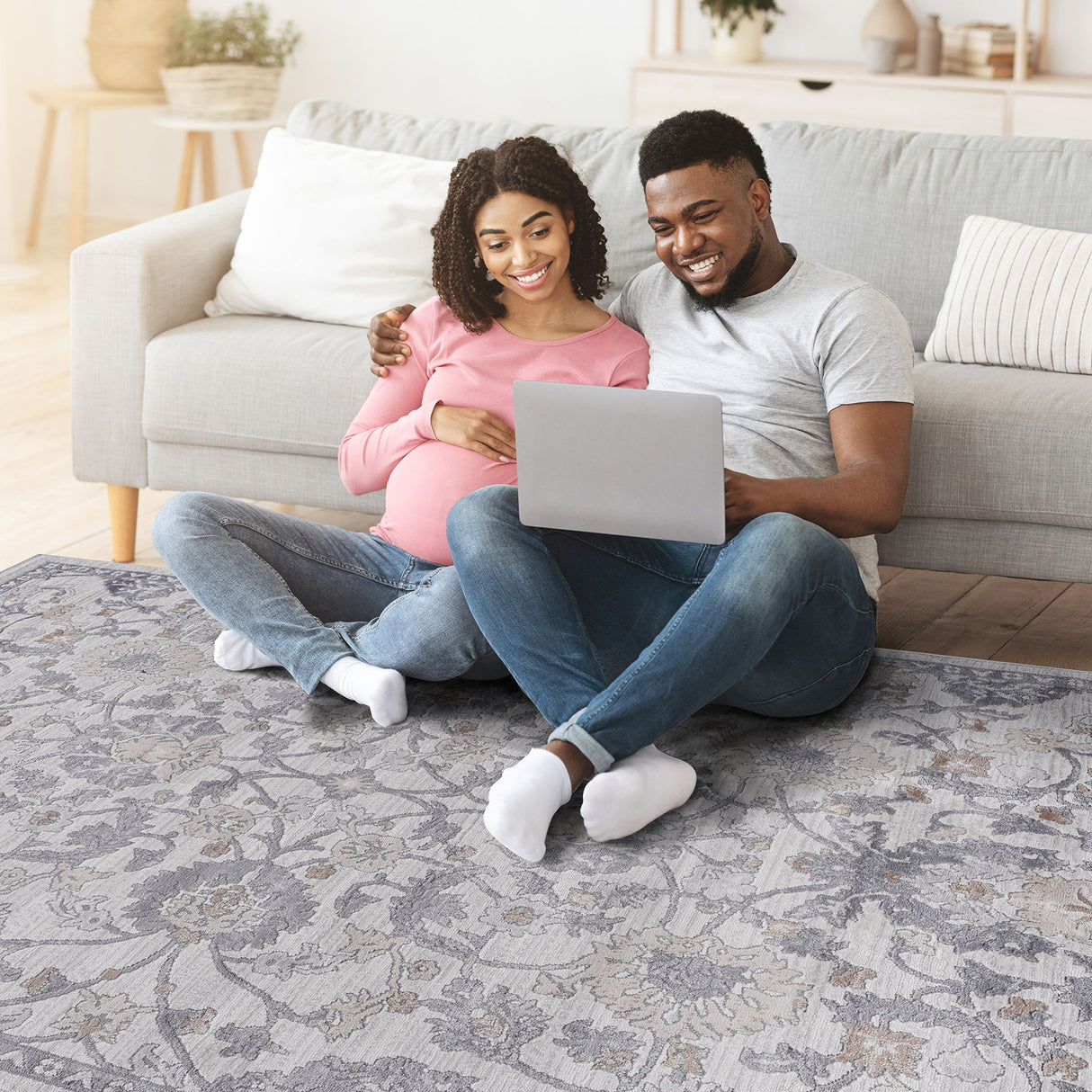 Marfi - 6' X 9' Oriental Area Rug - Sand / Ivory