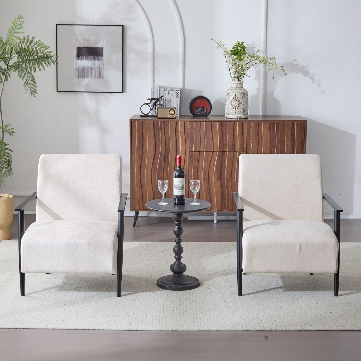 Modern Lounge Chair With Polyester Upholstery