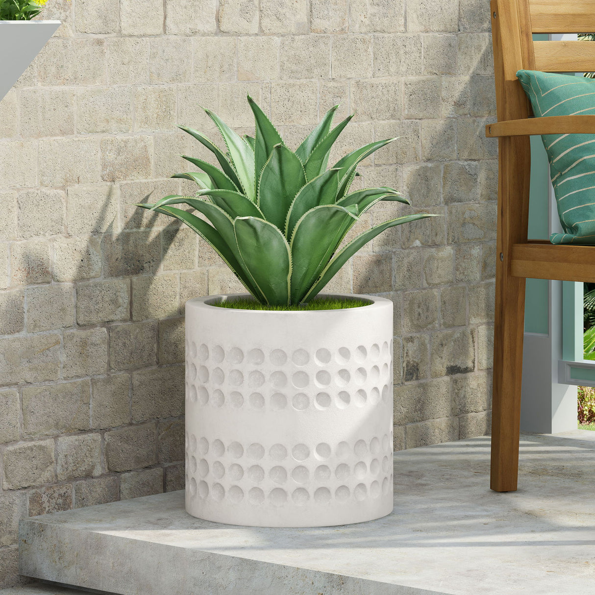 Elegant Design Cube Planter