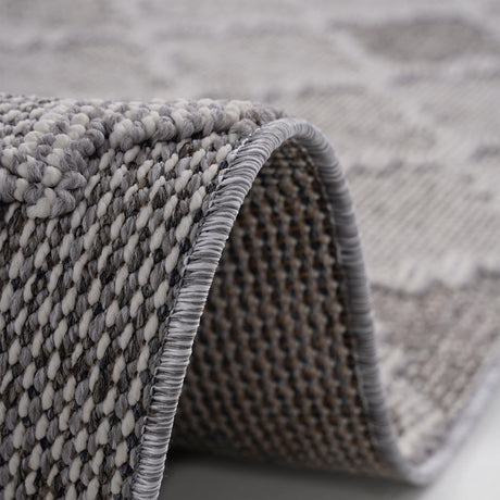 Guros - 8' X 10' Trellis Indoor / Outdoor Area Rug - White / Gray