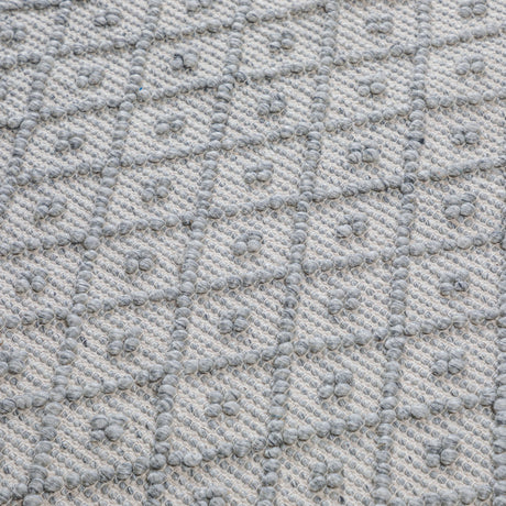 Millow - 8' X 10' Area Rug - Silver