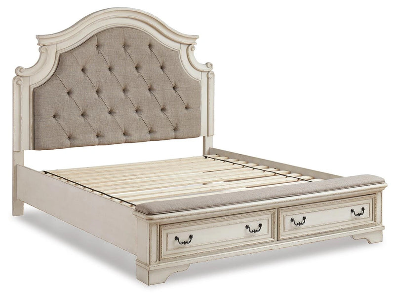 Realyn Upholstered Bedroom Set