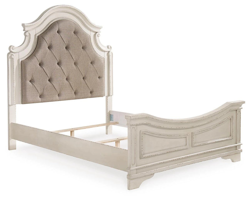 Realyn Upholstered Bedroom Set