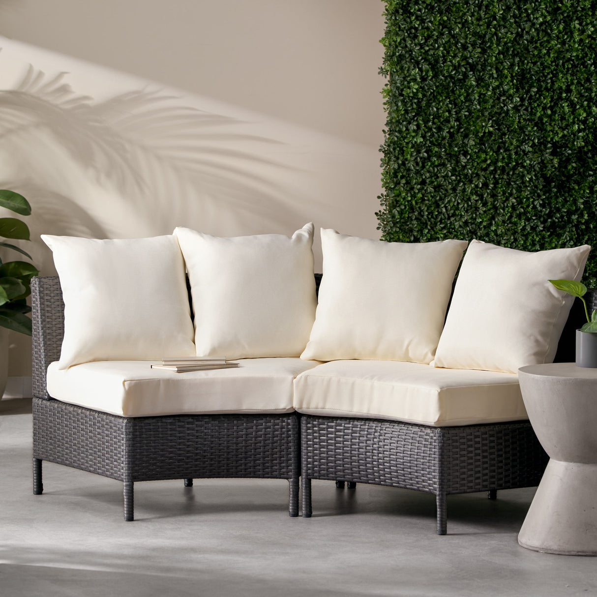 Pt Limon - Modern Outdoor Single Sofa