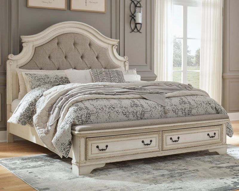 Realyn Upholstered Bedroom Set