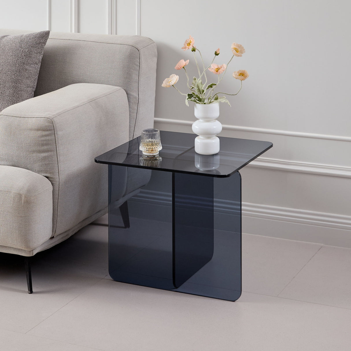 Modern Transparent Tempered Glass Sidetable